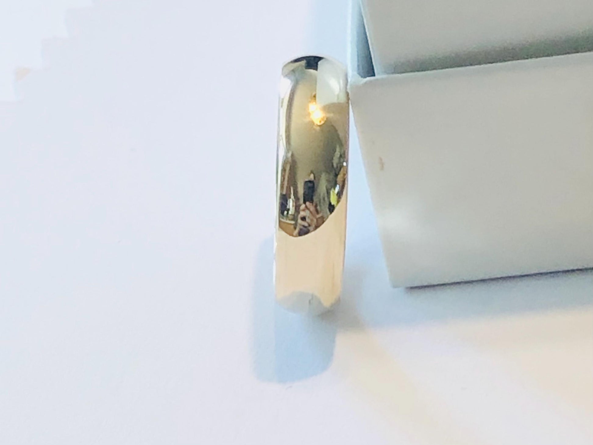 Vintage 14k Solid Yellow Gold 4.9 mm Wedding Band Size 5.75