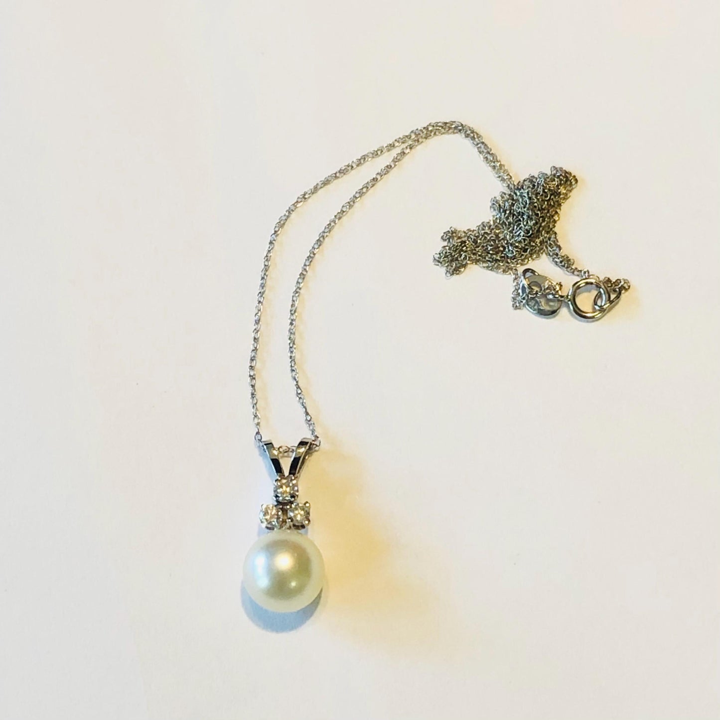 Vintage 14k Gold Pearl and Diamond Necklace, 8.1 mm White Cultured Pearl Pendant, Bridal Necklace, 18"