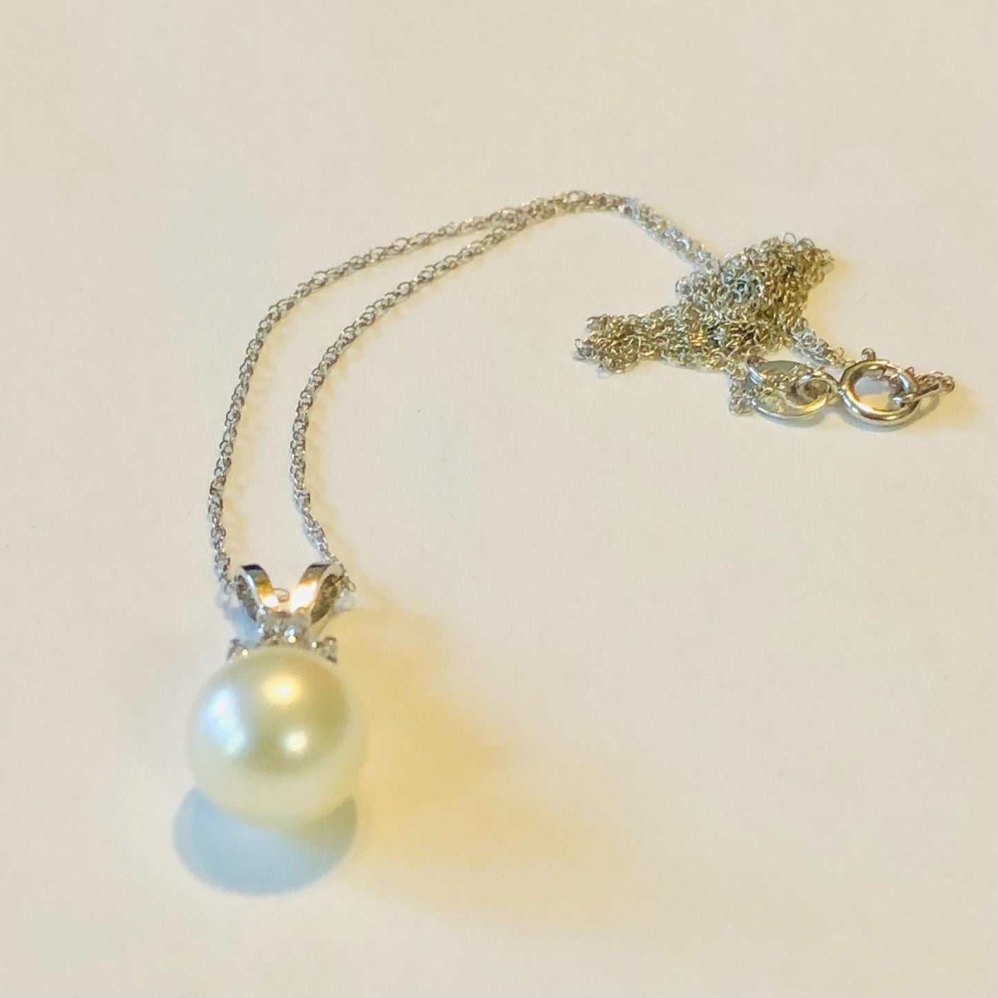 Vintage 14k Gold Pearl and Diamond Necklace, 8.1 mm White Cultured Pearl Pendant, Bridal Necklace, 18"