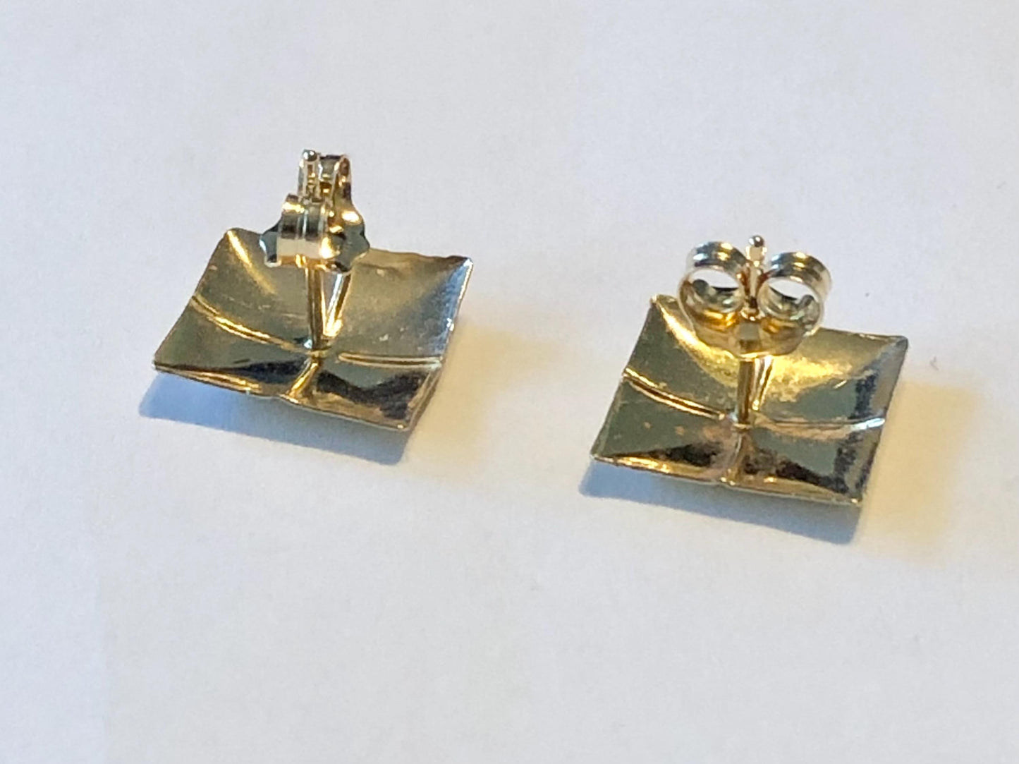 Vintage 14k Yellow Gold Square Shaped Starburst Stud Earrings