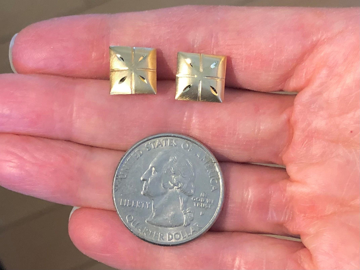Vintage 14k Yellow Gold Square Shaped Starburst Stud Earrings