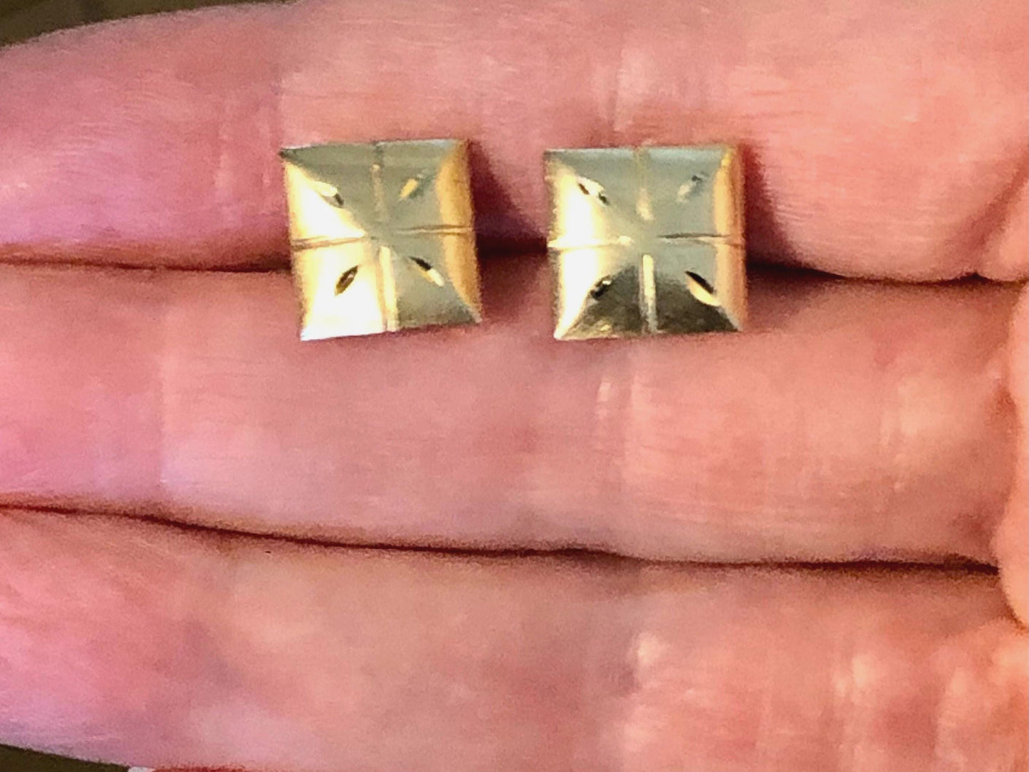 Vintage 14k Yellow Gold Square Shaped Starburst Stud Earrings