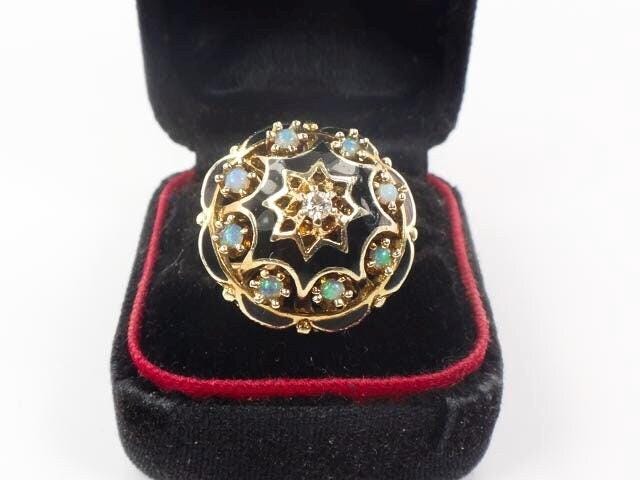 Vintage 14k Yellow Gold Opal Diamond and Black Enamel Dome Ring Opal Star Ring Size 7.25