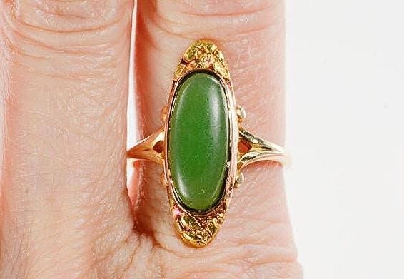 Vintage 10k & 24k Gold Oval Green Glass and Genuine Gold Nugget Ring, Jade Look Everyday Ring, Size 8.25