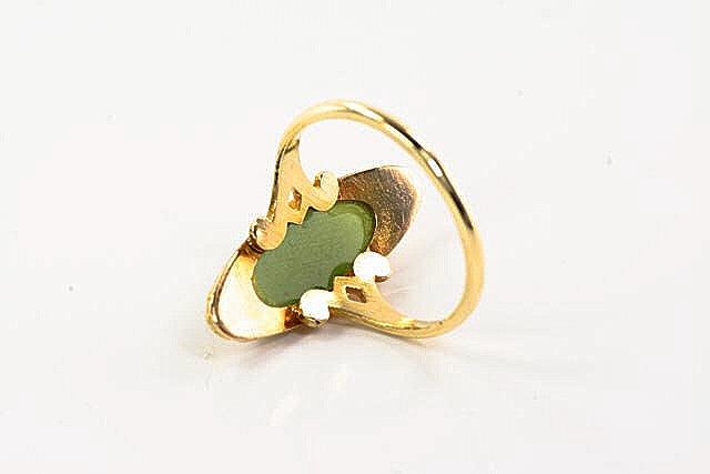 Vintage 10k & 24k Gold Oval Green Glass and Genuine Gold Nugget Ring, Jade Look Everyday Ring, Size 8.25