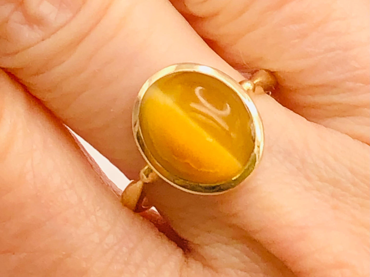 14k Yellow Gold Tiger Eye Ring - Vintage Natural Oval Shaped Gold Gemstone - Size 6 - Fine Jewelry