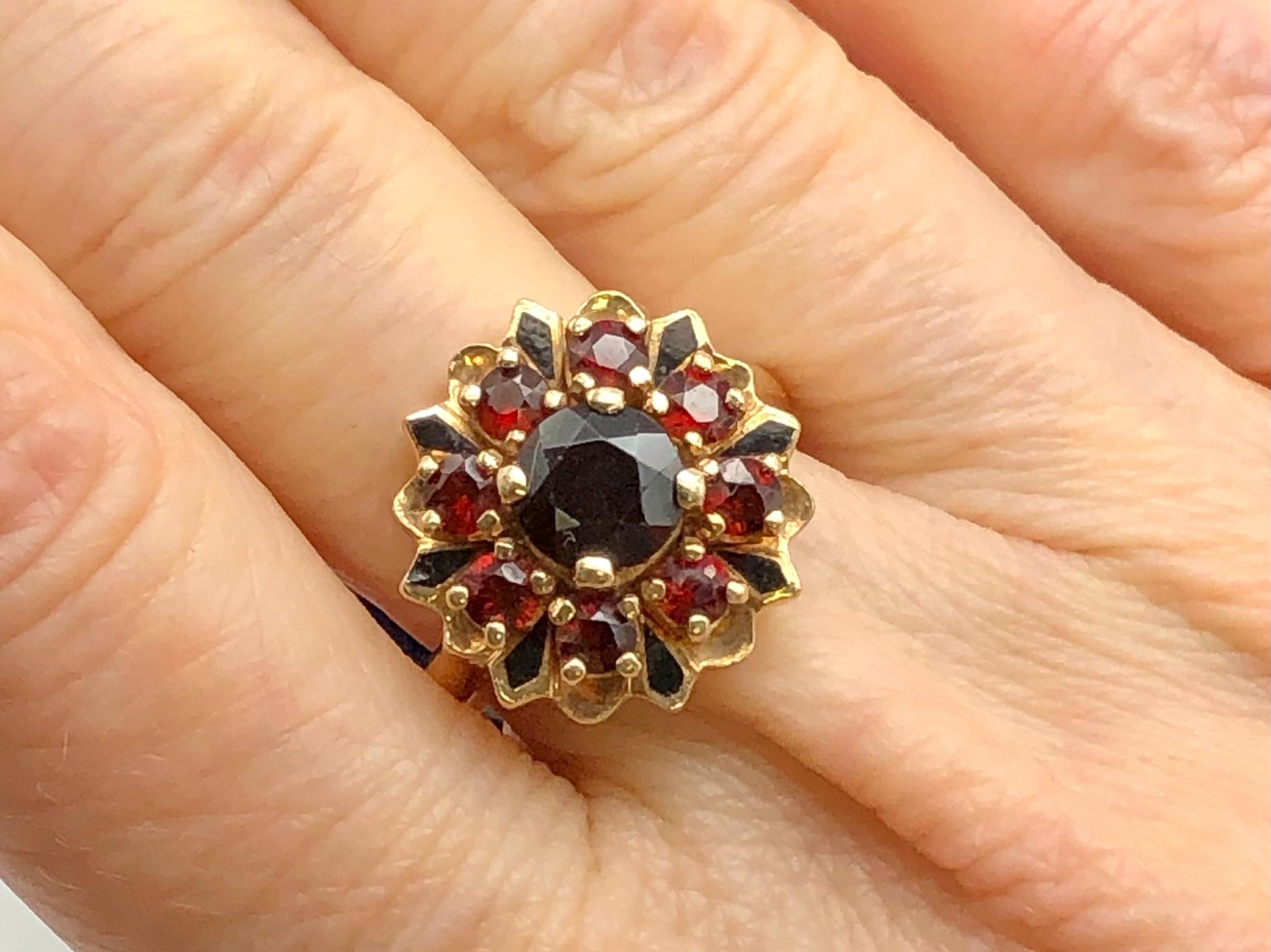 Vintage 14k Yellow Gold Garnet Cluster Ring: Black Enamel Floral Design, Size 7