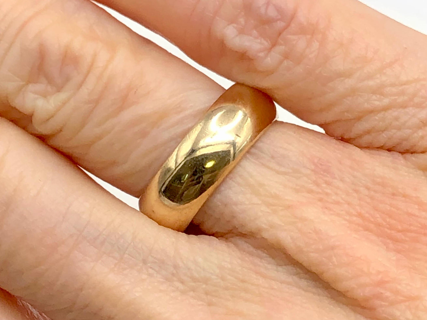 Vintage 14k Solid Yellow Gold 5.9 mm Wide Wedding Band Size 5