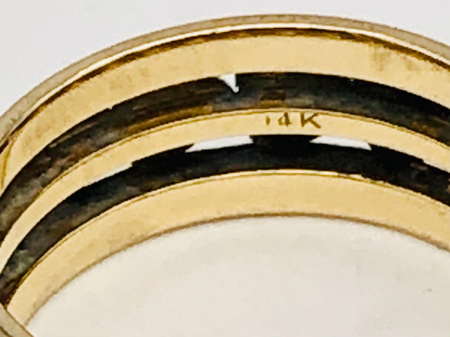 Vintage 14k Gold Hearts Wedding Band - 7.7 MM Wide Two Tone Heart Ring - Size 6.25