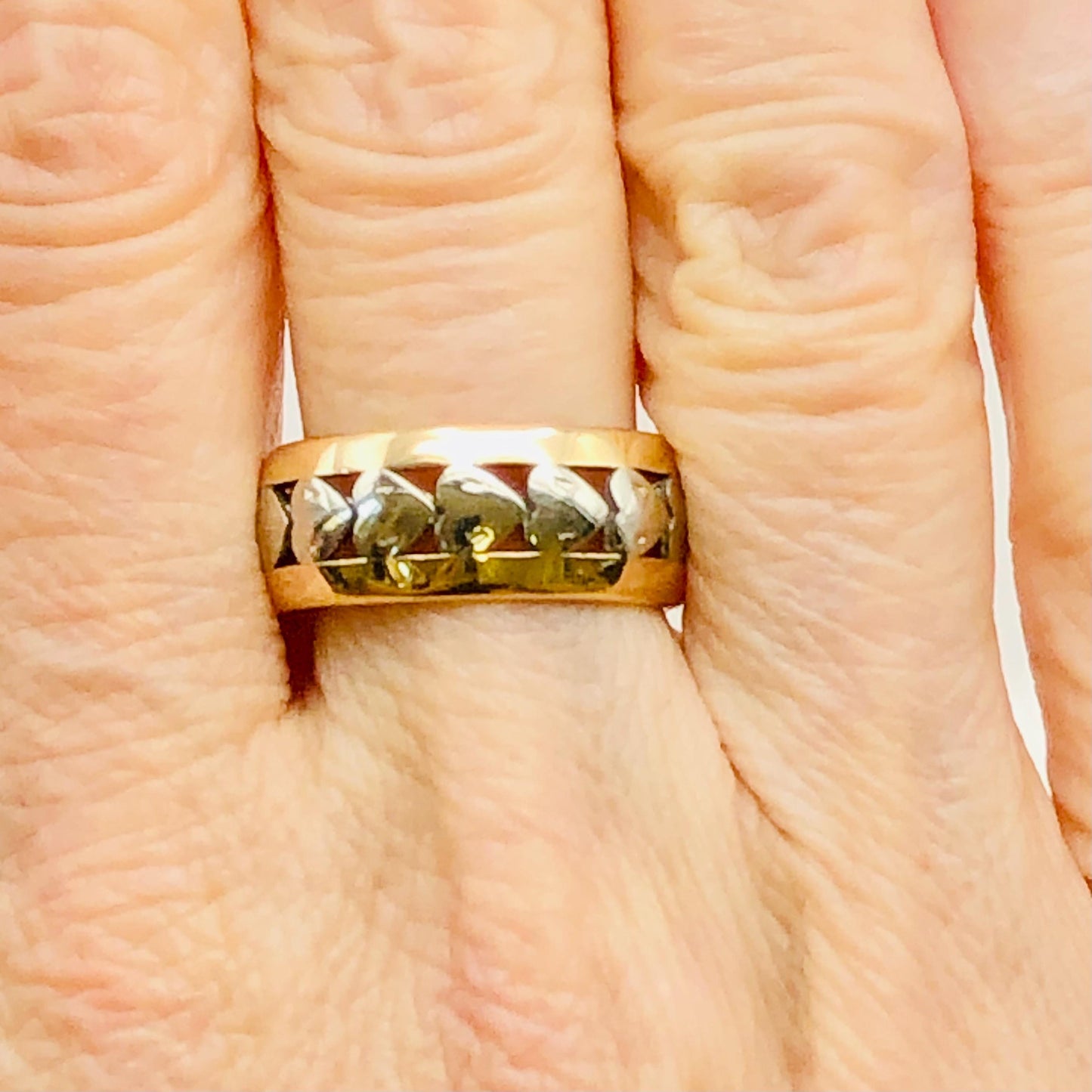 Vintage 14k Gold Hearts Wedding Band - 7.7 MM Wide Two Tone Heart Ring - Size 6.25