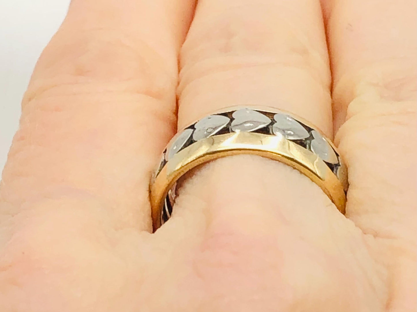 Vintage 14k Gold Hearts Wedding Band - 7.7 MM Wide Two Tone Heart Ring - Size 6.25