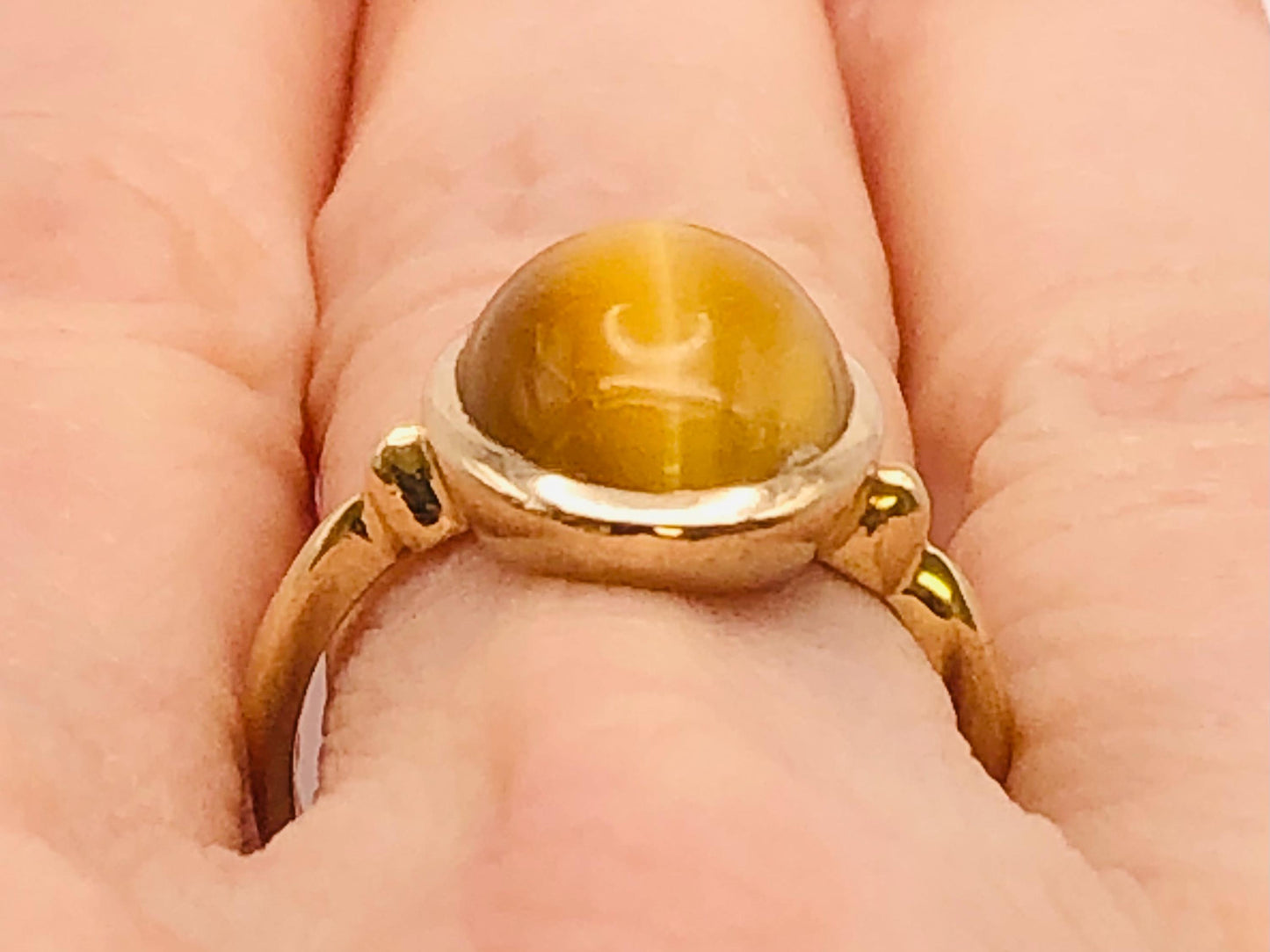 14k Yellow Gold Tiger Eye Ring - Vintage Natural Oval Shaped Gold Gemstone - Size 6 - Fine Jewelry
