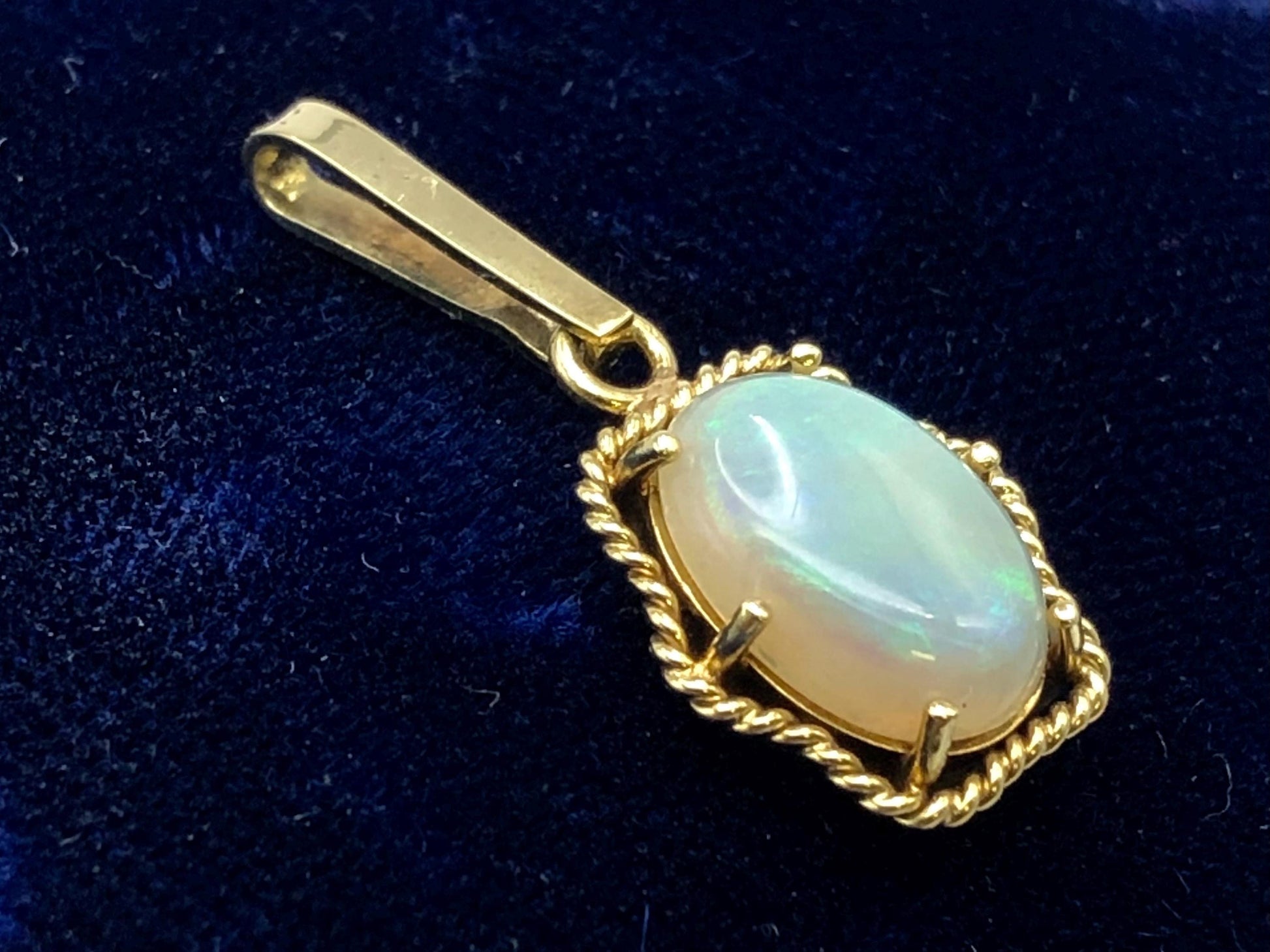 14k Yellow Gold Opal Pendant - Natural Gemstone - October Birthstone - Fine Vintage Jewelry