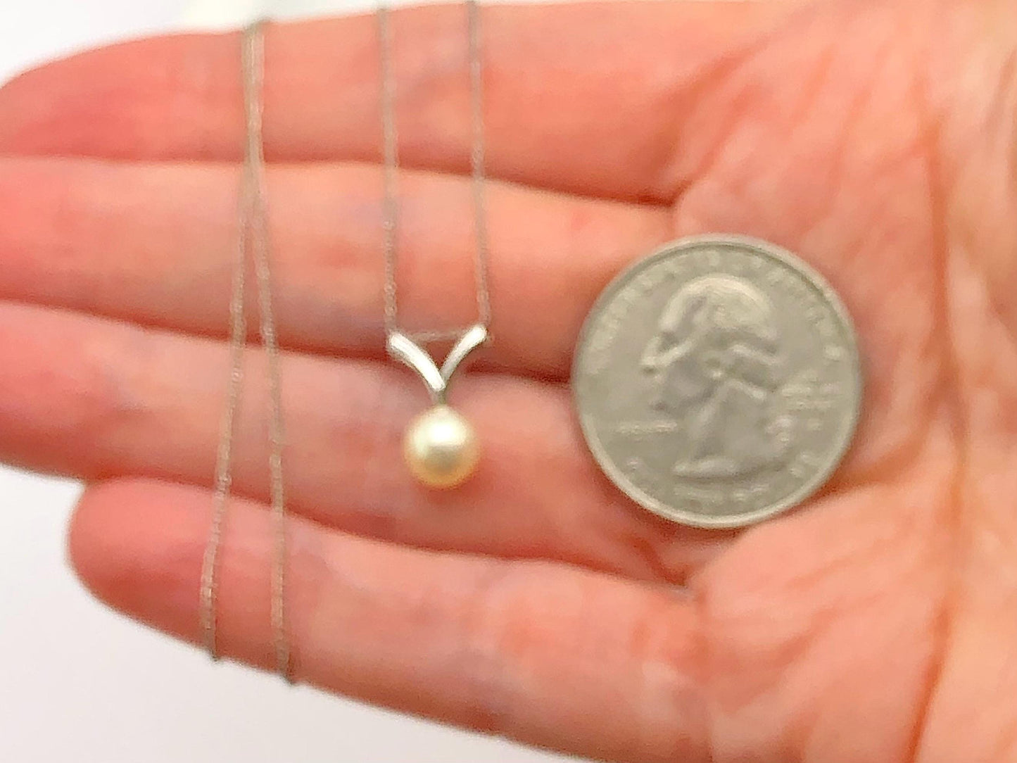 White Gold Pearl Pendant Necklace - Vintage Simple 14k Choker - Bridal Fine Jewelry - Circa 1960's - 6.2 mm 15.25"