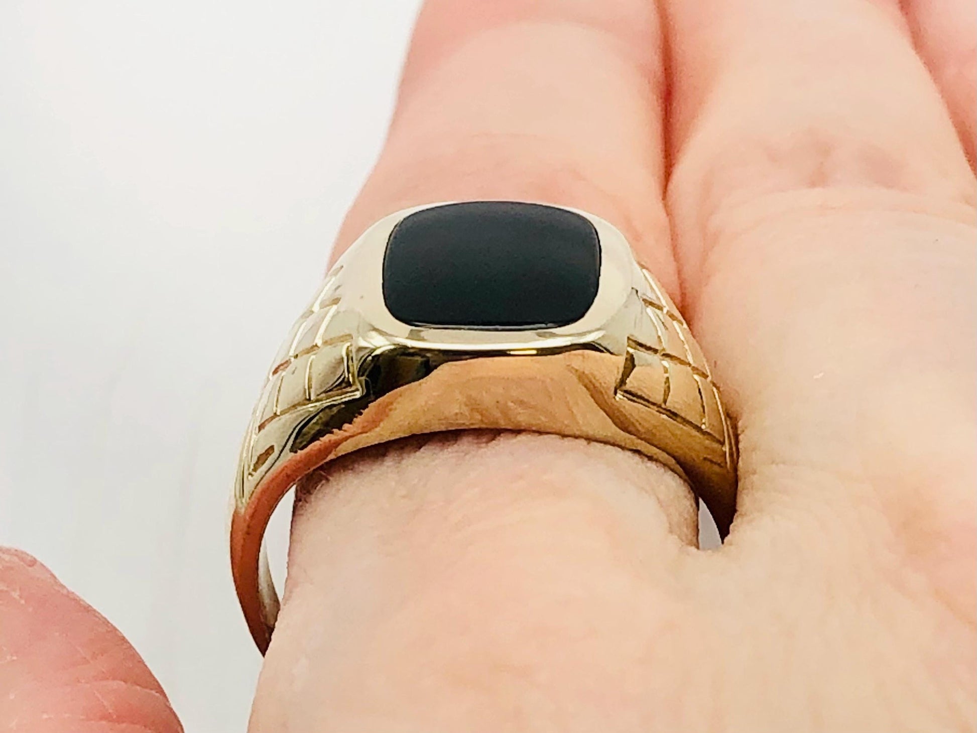 Vintage Solid 10k Yellow Gold Men's Onyx Ring - Black Stone Ring - Size 11