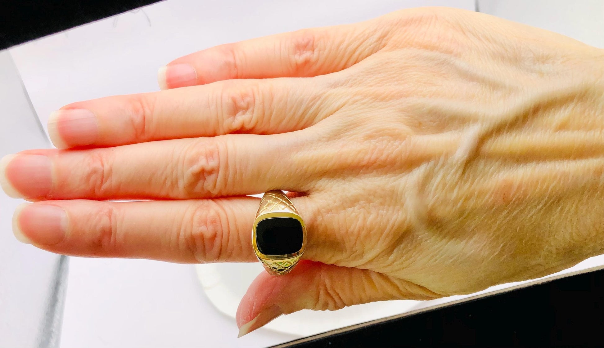 Vintage Solid 10k Yellow Gold Men's Onyx Ring - Black Stone Ring - Size 11