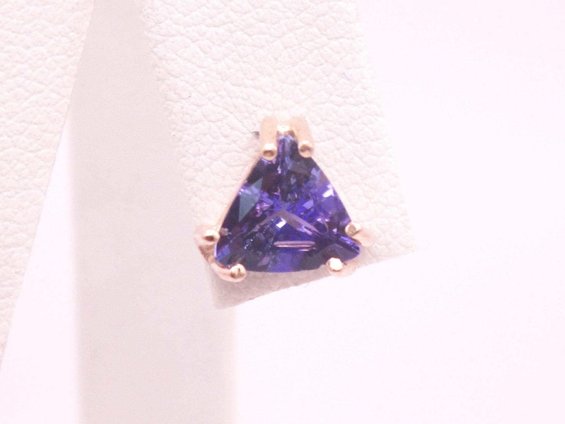Vintage 14k Yellow Gold Tanzanite Stud Earrings, Triangle Shaped Purple Blue Studs