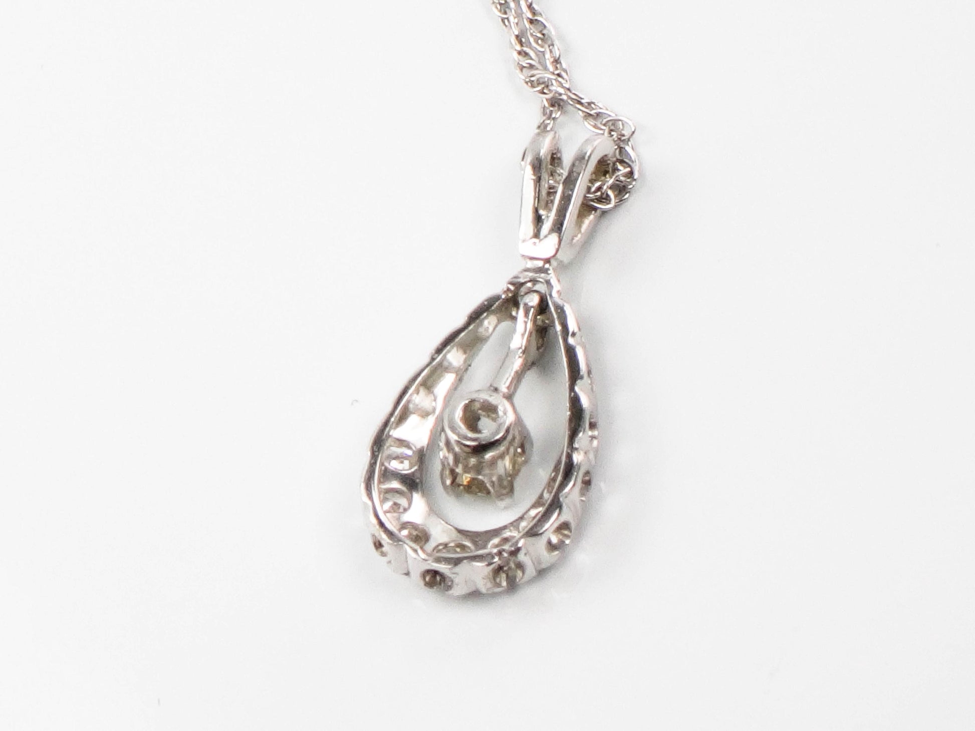 Vintage 14k Gold Natural Diamond Drop Teardrop Shaped Pendant Necklace 21"