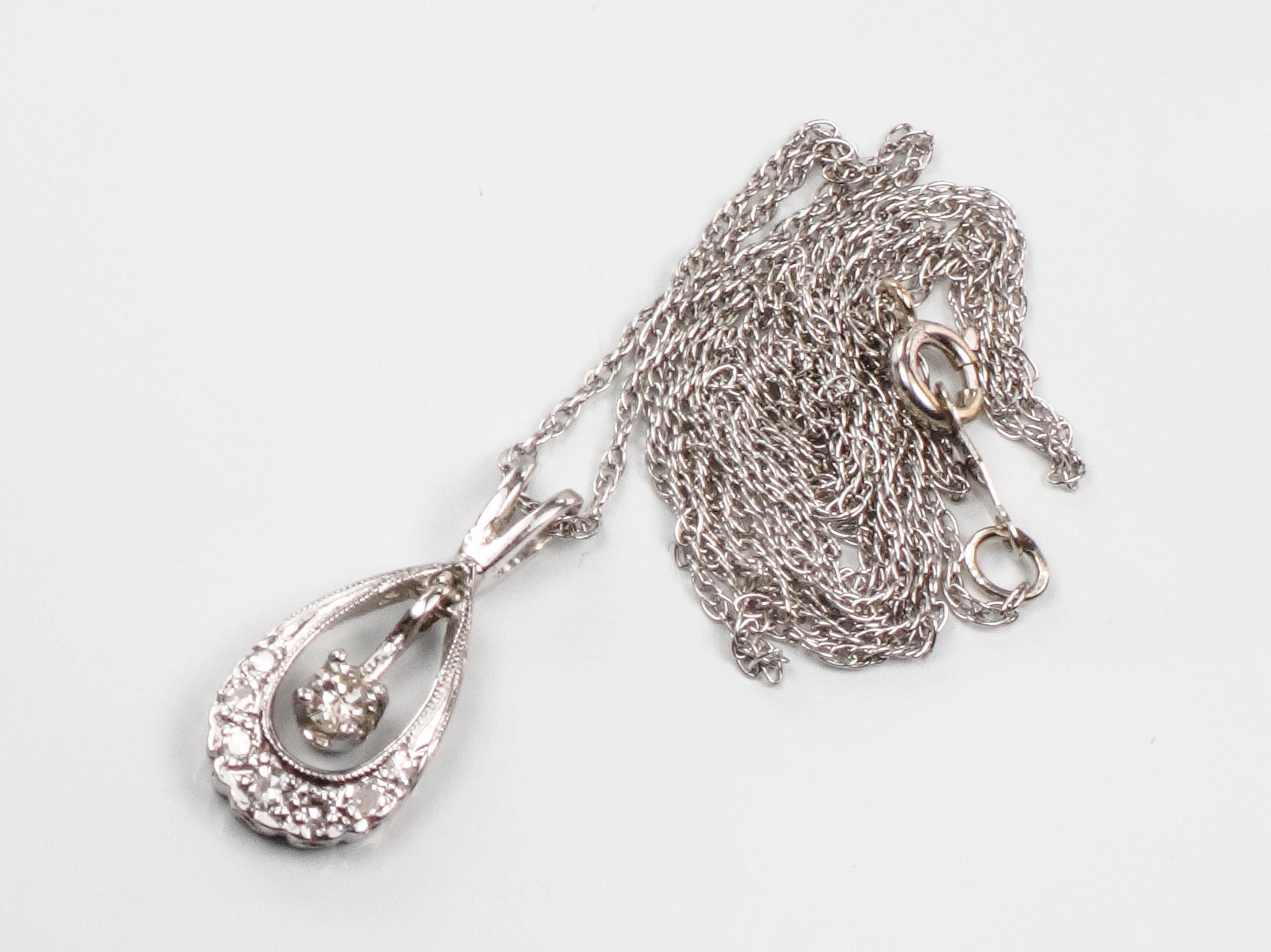 Vintage 14k Gold Natural Diamond Drop Teardrop Shaped Pendant Necklace 21"