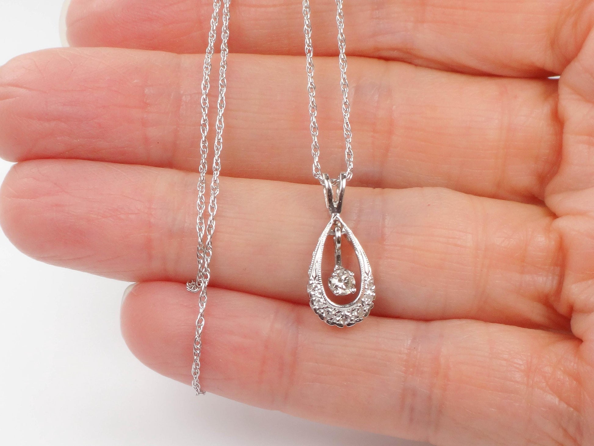 Vintage 14k Gold Natural Diamond Drop Teardrop Shaped Pendant Necklace 21"