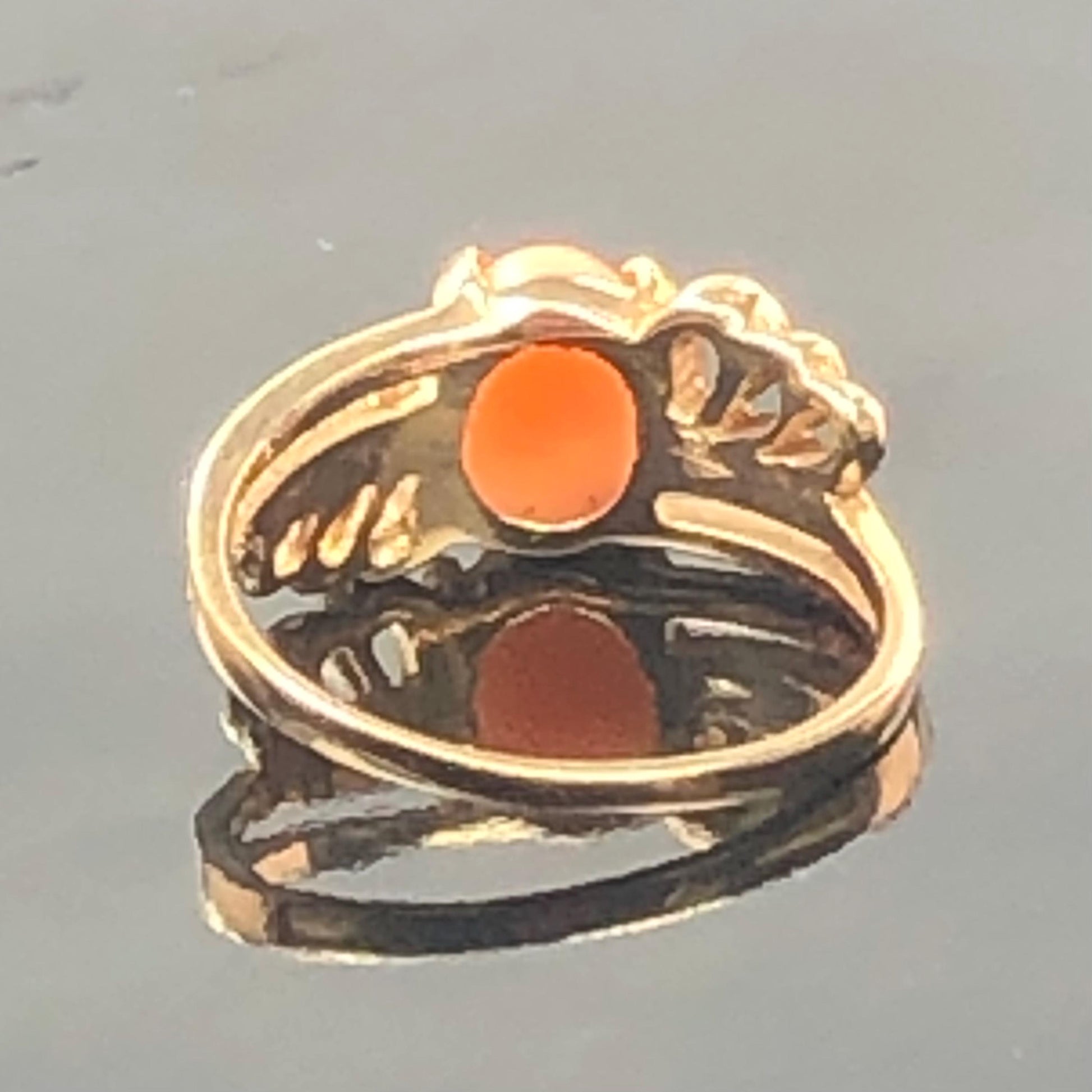 Vintage 14k Yellow Gold Orange Salmon Coral Ring - Size 6