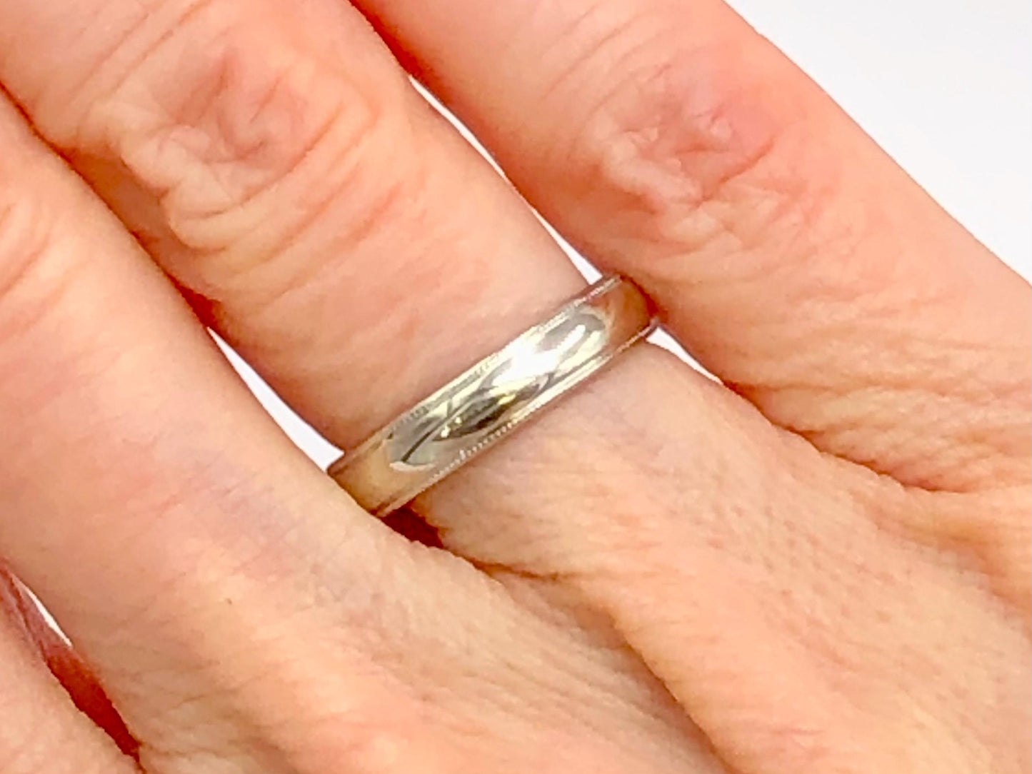 Vintage 14k White Gold ArtCarved Wood Beaded Ribbed Edge Wedding Band, Solid Gold 3.75 MM Stacking Ring, Size 5