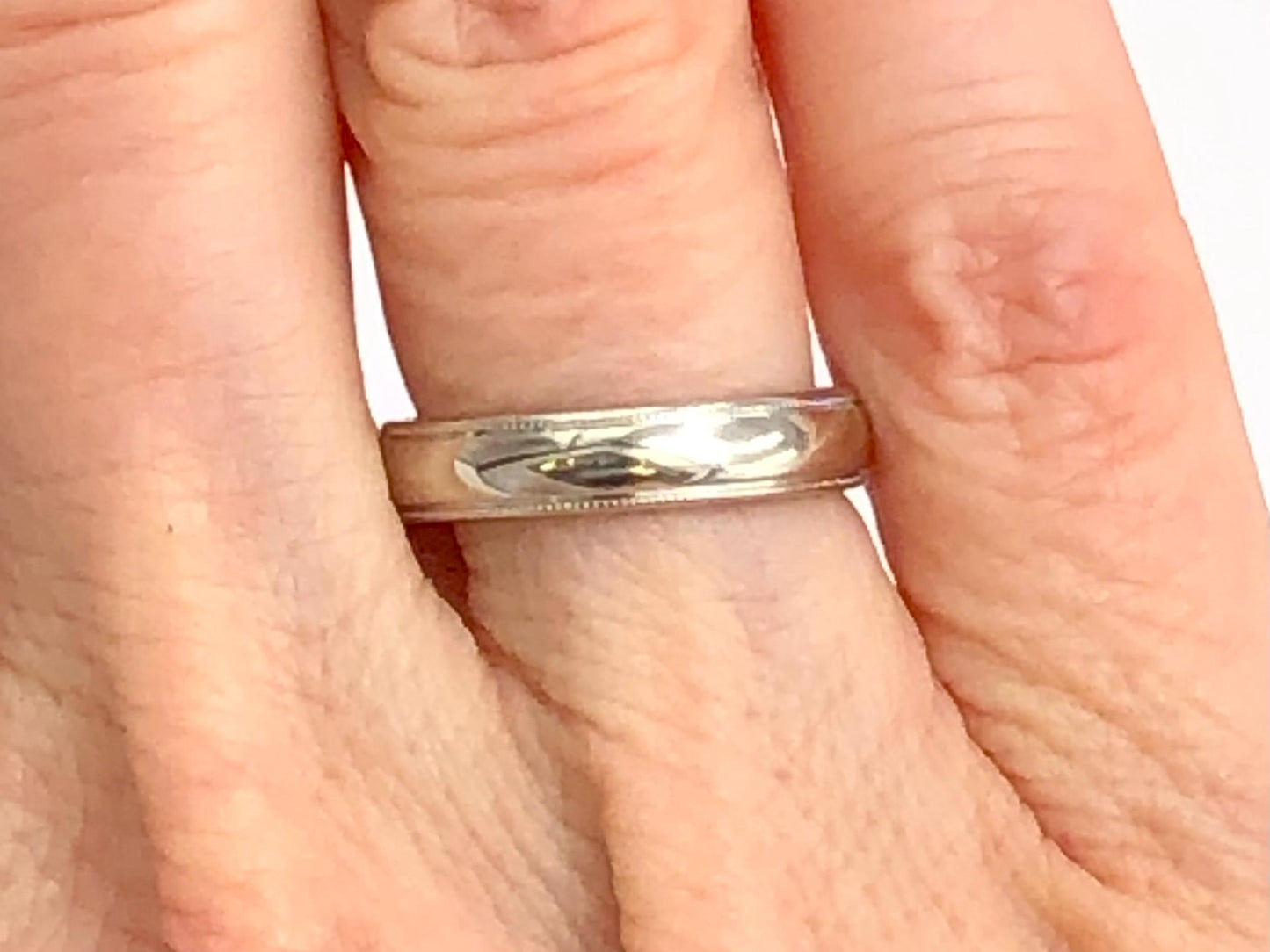 Vintage 14k White Gold ArtCarved Wood Beaded Ribbed Edge Wedding Band, Solid Gold 3.75 MM Stacking Ring, Size 5