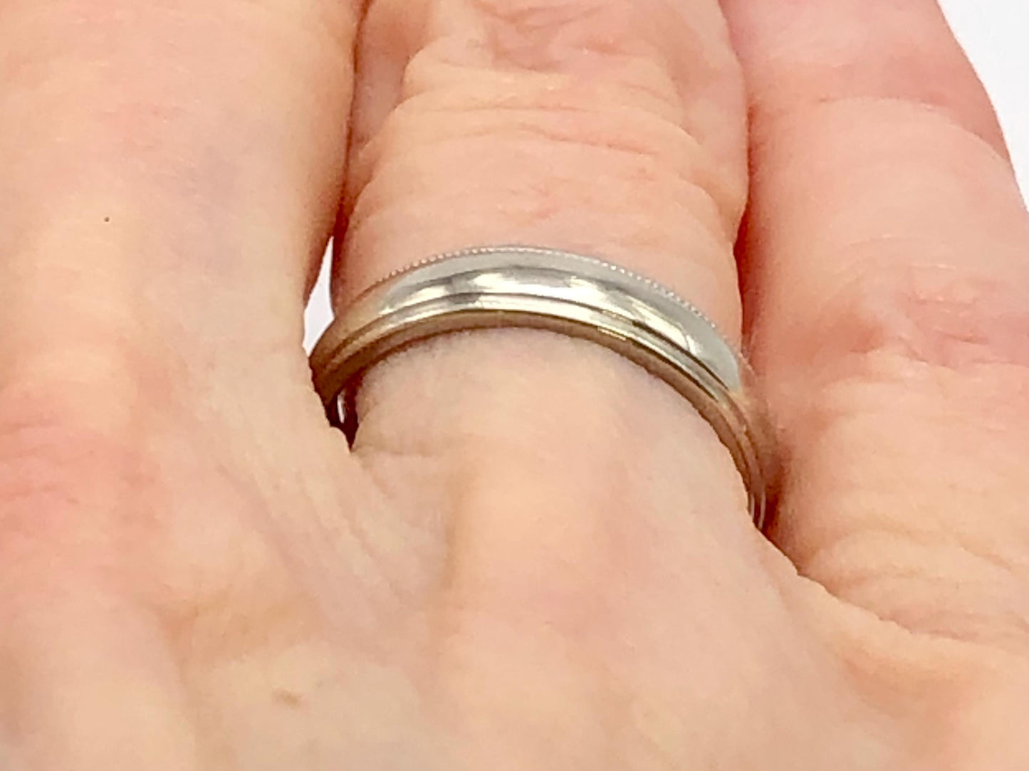 Vintage 14k White Gold ArtCarved Wood Beaded Ribbed Edge Wedding Band, Solid Gold 3.75 MM Stacking Ring, Size 5