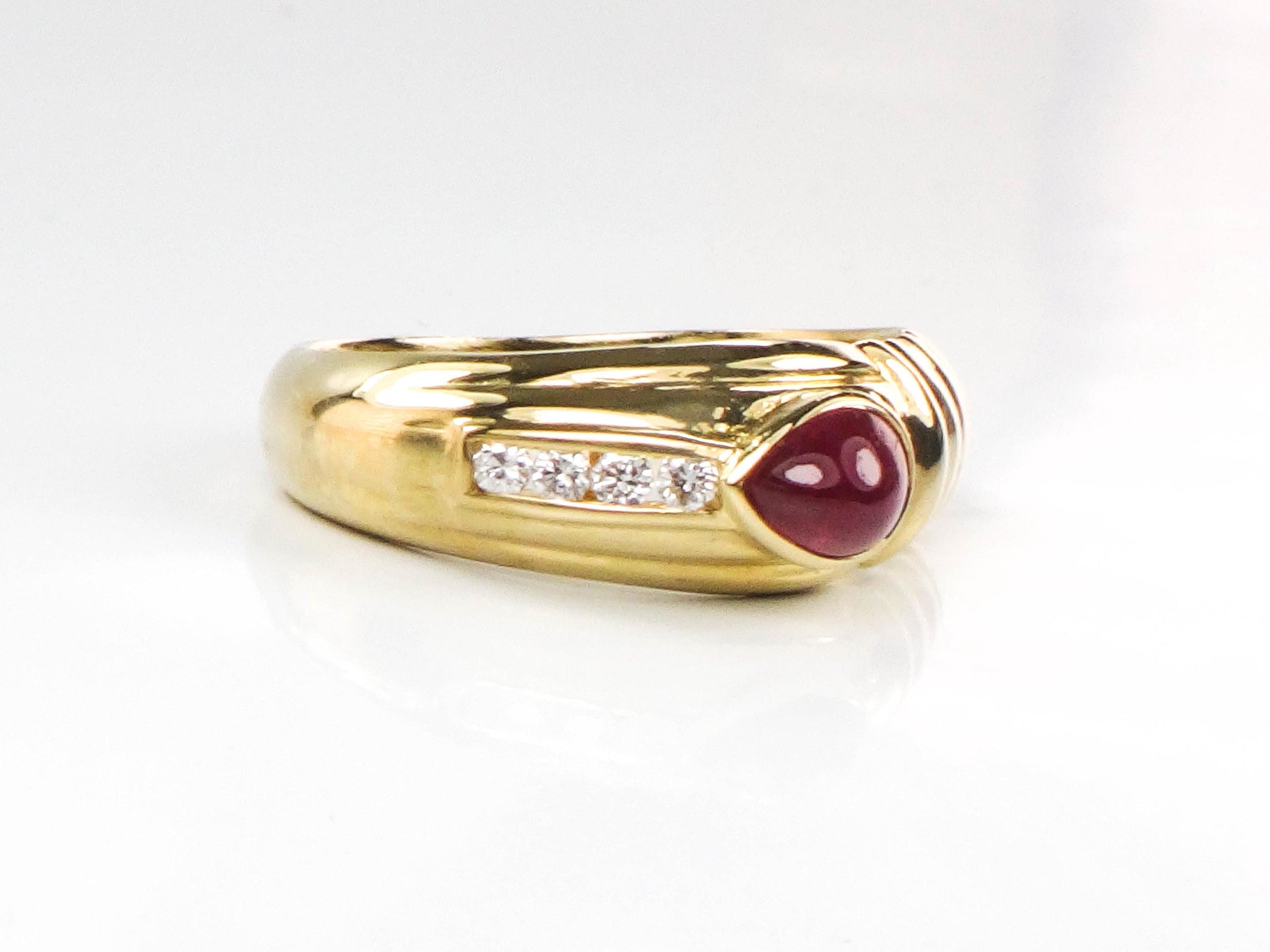 Vintage 18k Yellow Gold Ruby Diamond Ring - July Birthstone, Size 6