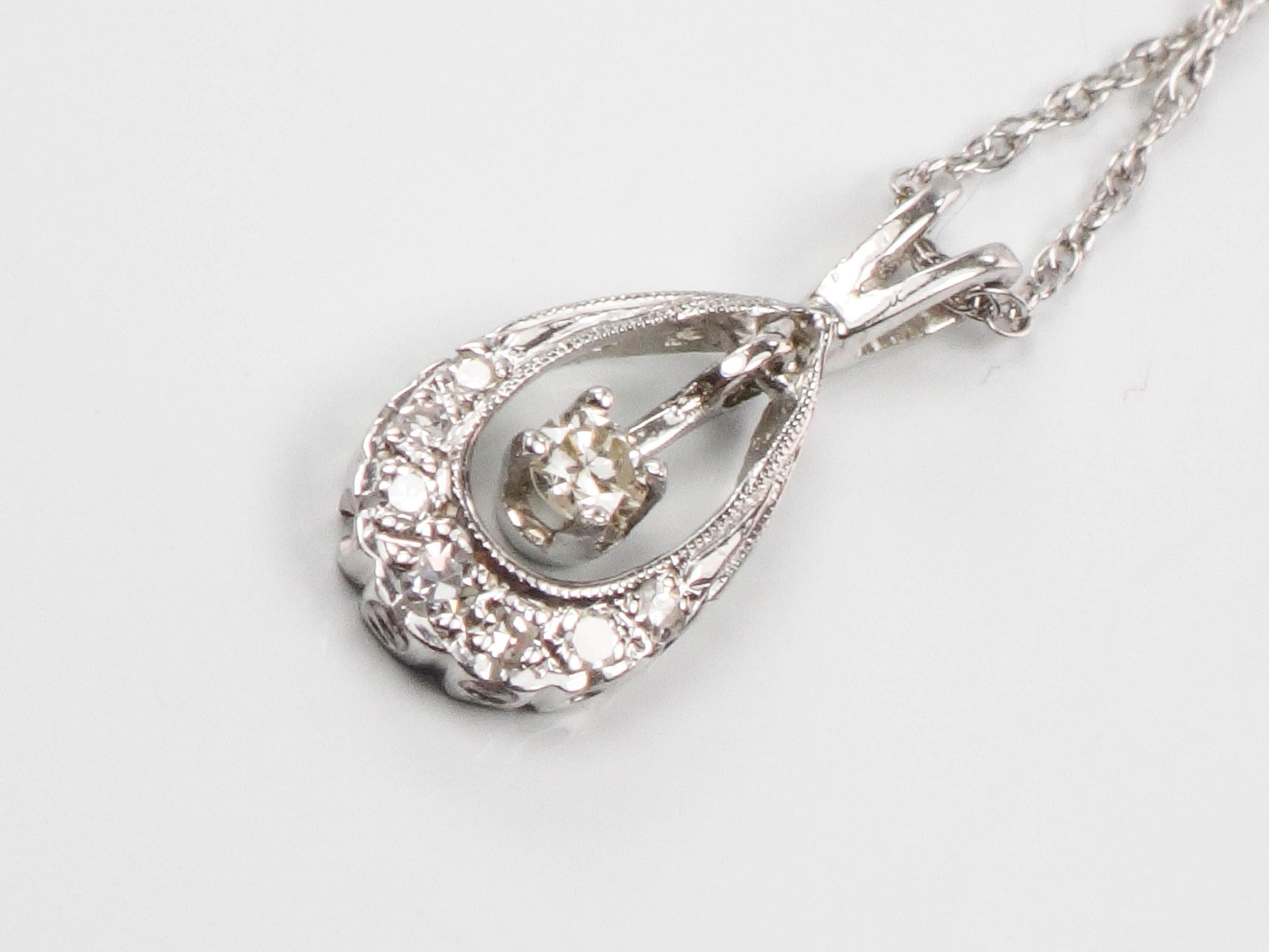 Vintage 14k Gold Natural Diamond Drop Teardrop Shaped Pendant Necklace 21"