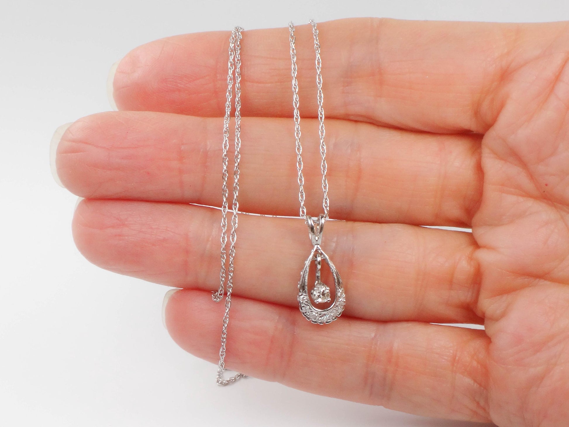 Vintage 14k Gold Natural Diamond Drop Teardrop Shaped Pendant Necklace 21"