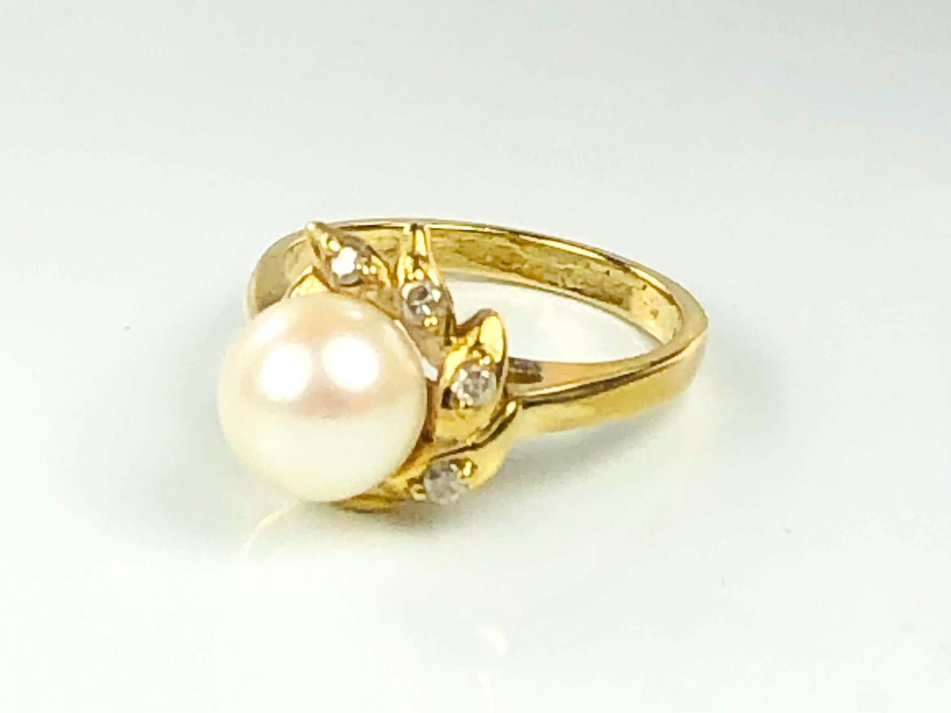 Vintage 14k Yellow Gold Pearl Diamond Ring - Size 6.25, 8 MM