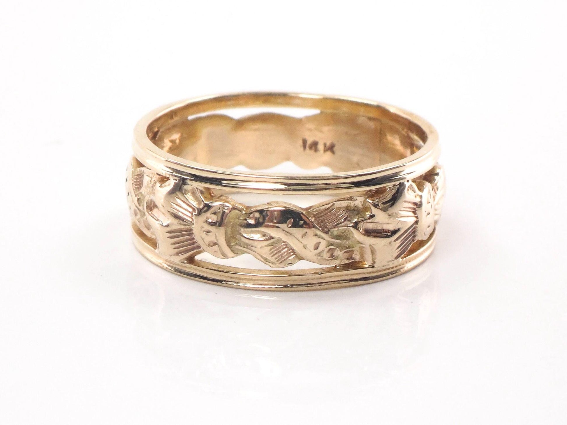 Vintage 14k Yellow Gold Wedding Band: Pierced Ribbon Bow Design, Size 8.75