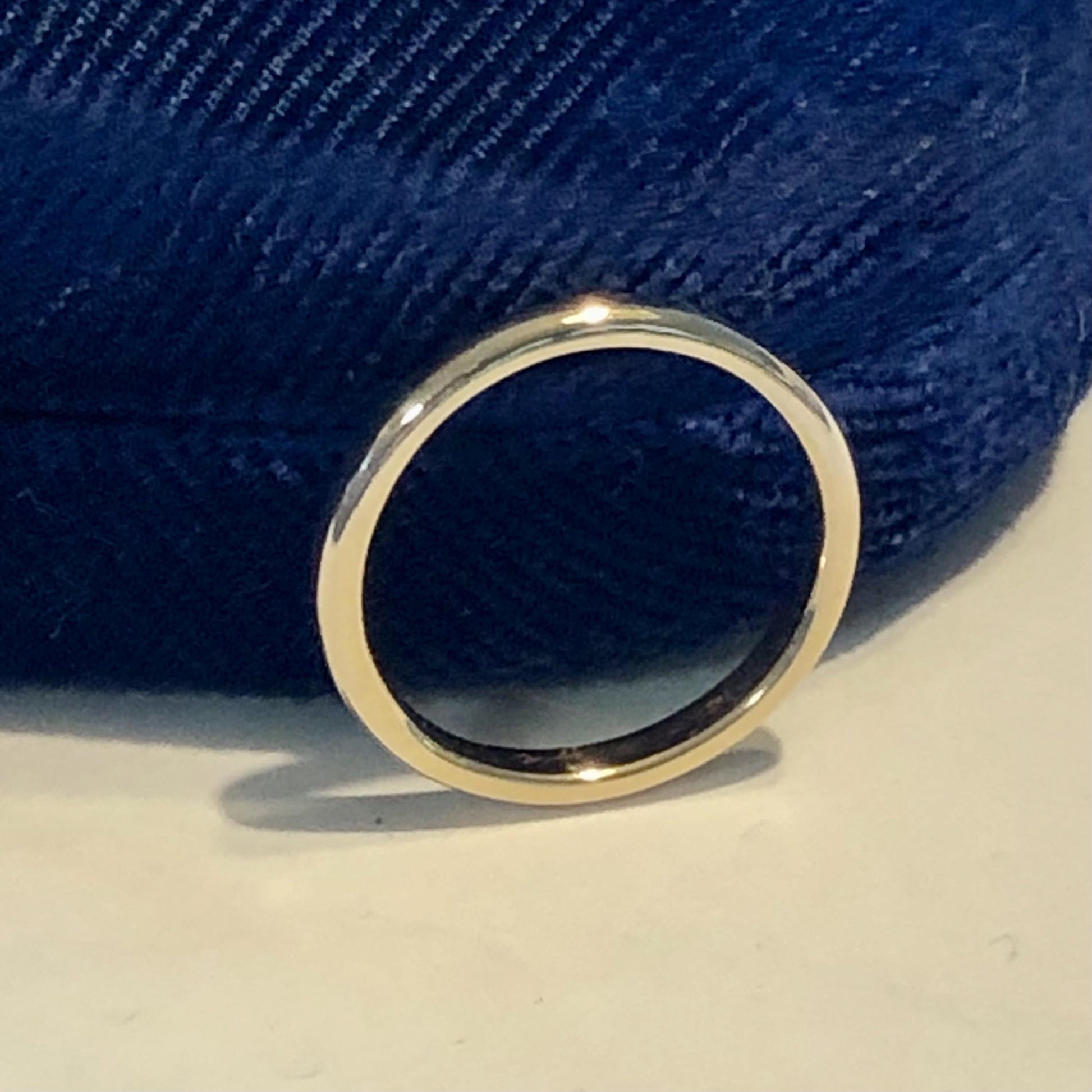 Vintage ArtCarved 14k Yellow Gold Wedding Band - 2.2 MM Stacking Ring, Size 6.25