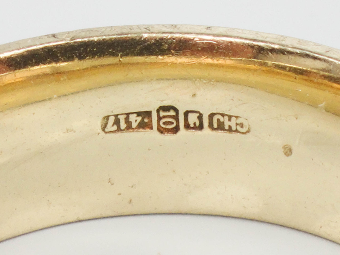 Vintage Irish Wedding Band - Solid 10k Gold Wedding Ring - Hallmarked Two Tone Celtic Warrior Shield Ring - Size 7