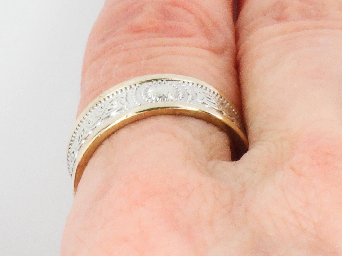 Vintage Irish Wedding Band - Solid 10k Gold Wedding Ring - Hallmarked Two Tone Celtic Warrior Shield Ring - Size 7