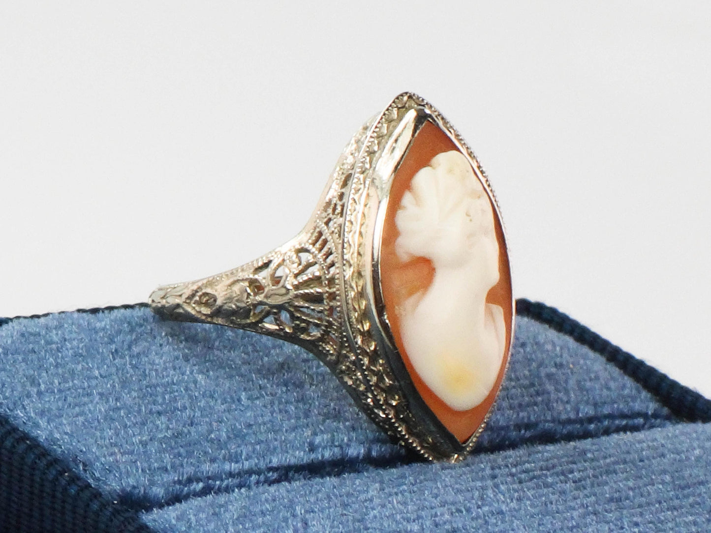 Vintage Art Deco 14k White Gold Cameo Ring, Filigree Marquise Shaped Shell Cameo Ring Size 5