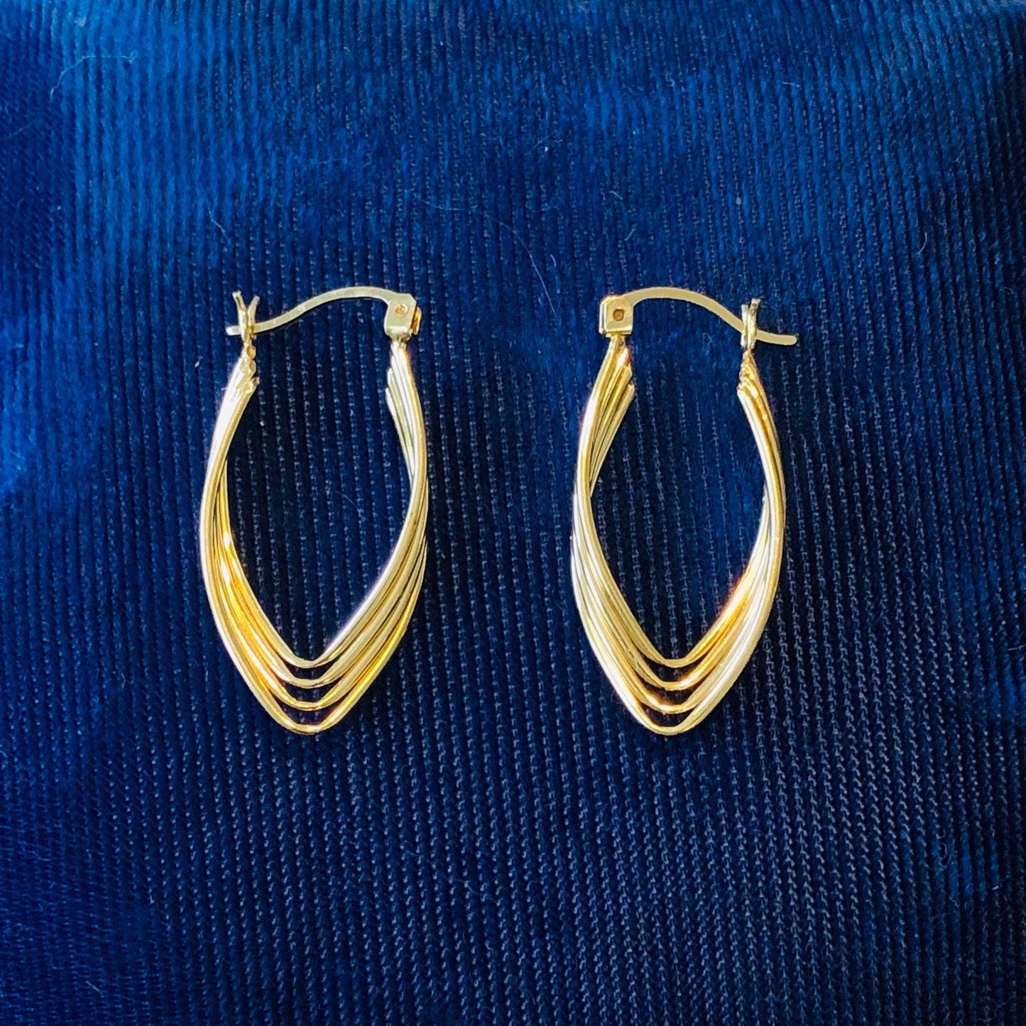 Vintage 14k Yellow Gold U Shape Hoop Earrings