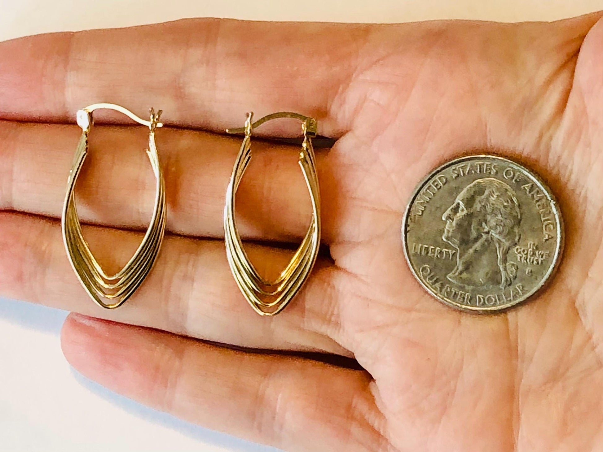 Vintage 14k Yellow Gold U Shape Hoop Earrings