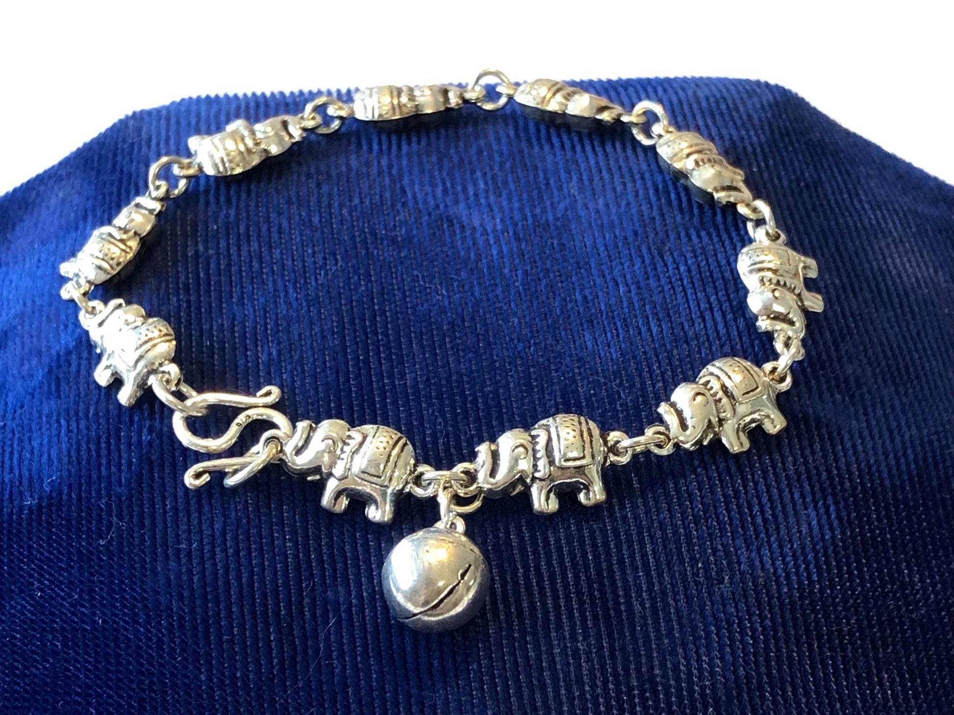 Vintage Sterling Silver Tiny Marching Elephants Bracelet with Bell, 925 Good Luck Bracelet 7.5"