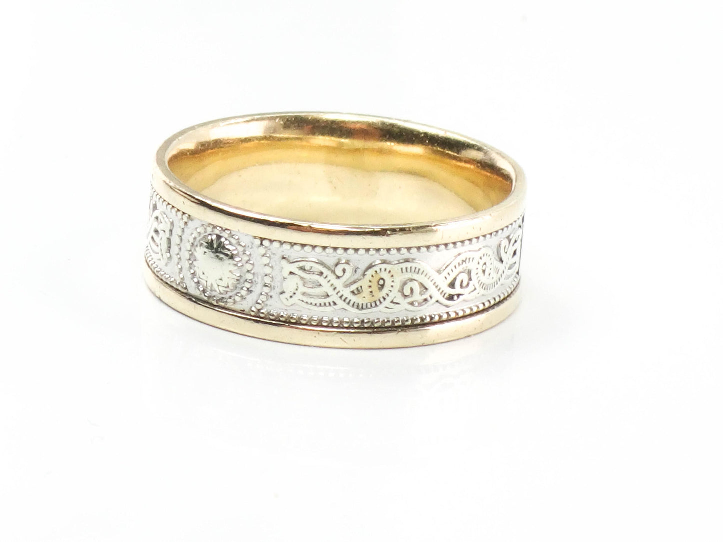 Vintage Irish Wedding Band - Solid 10k Gold Wedding Ring - Hallmarked Two Tone Celtic Warrior Shield Ring - Size 7