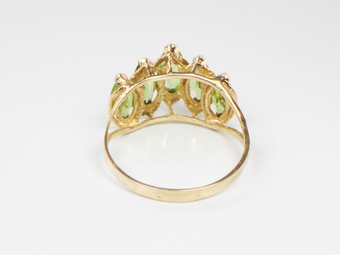 Vintage 14k Yellow Gold Marquise Peridot Ring Green August Birthstone Ring Size 8.25