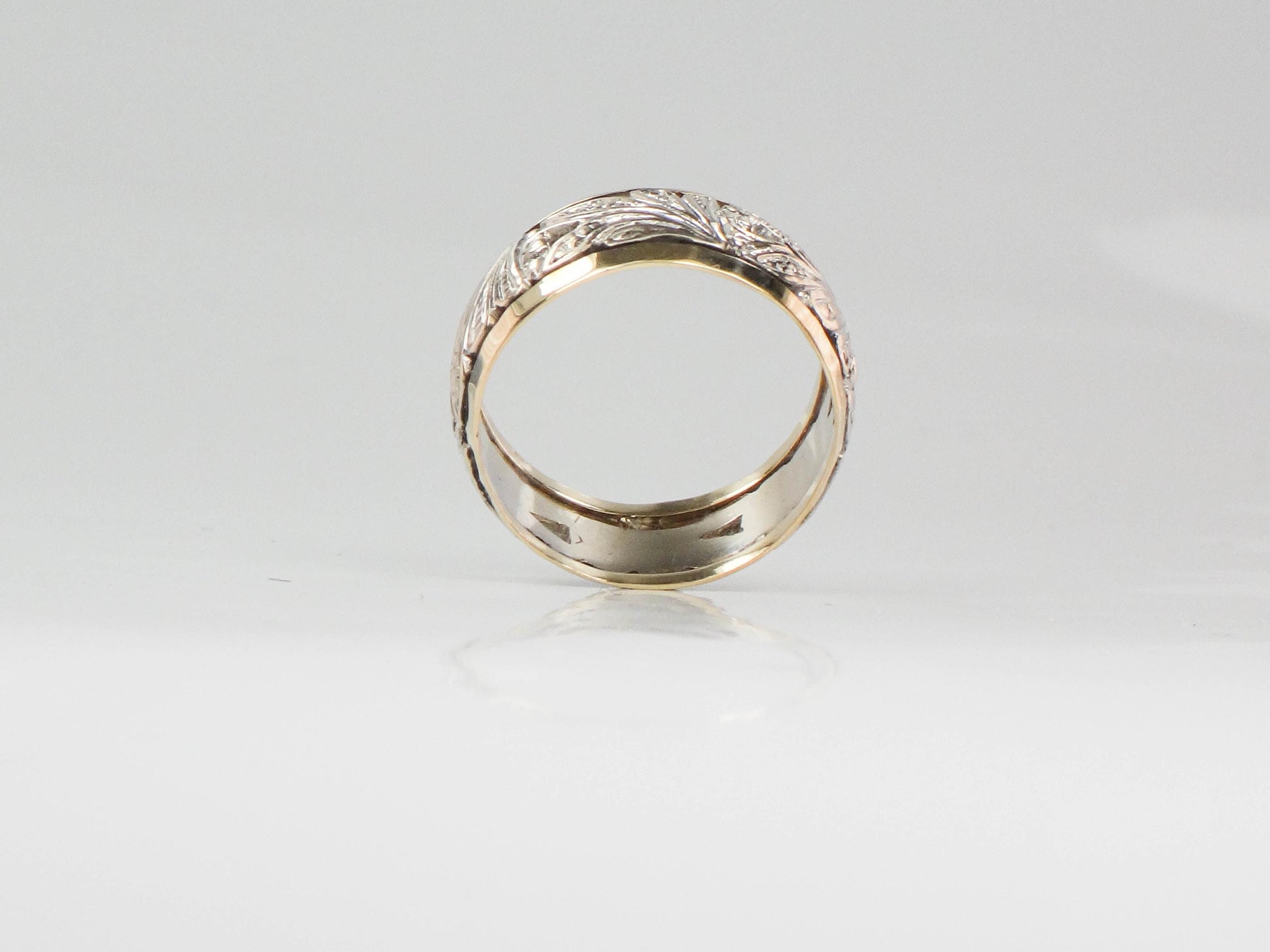 Vintage 14k Two-Tone Gold Wedding Band: Floral Pierced Design, Size 6.25