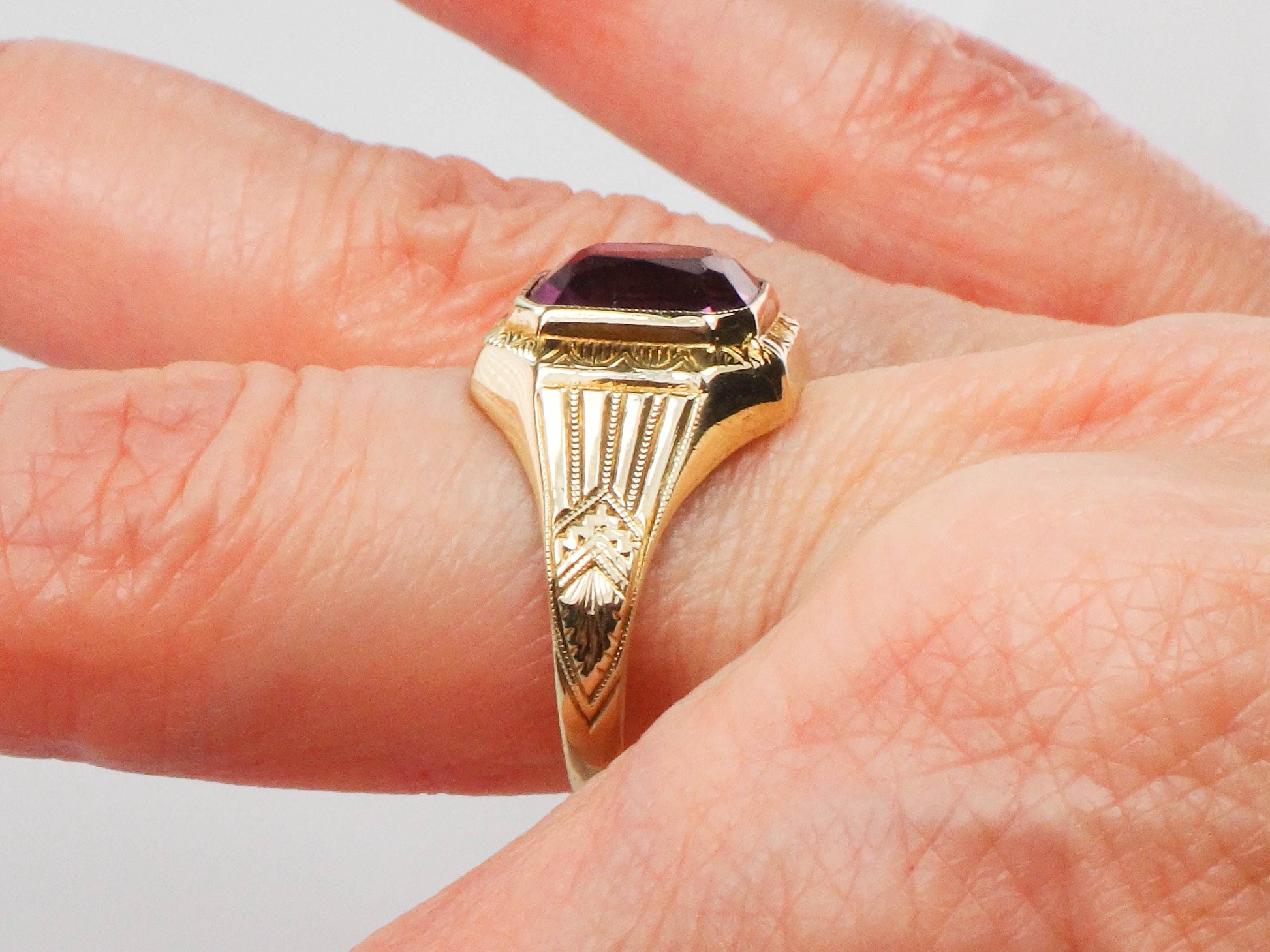 Vintage Art Deco 10k Gold Purple Glass Ring - Ostby Barton Size 8.25