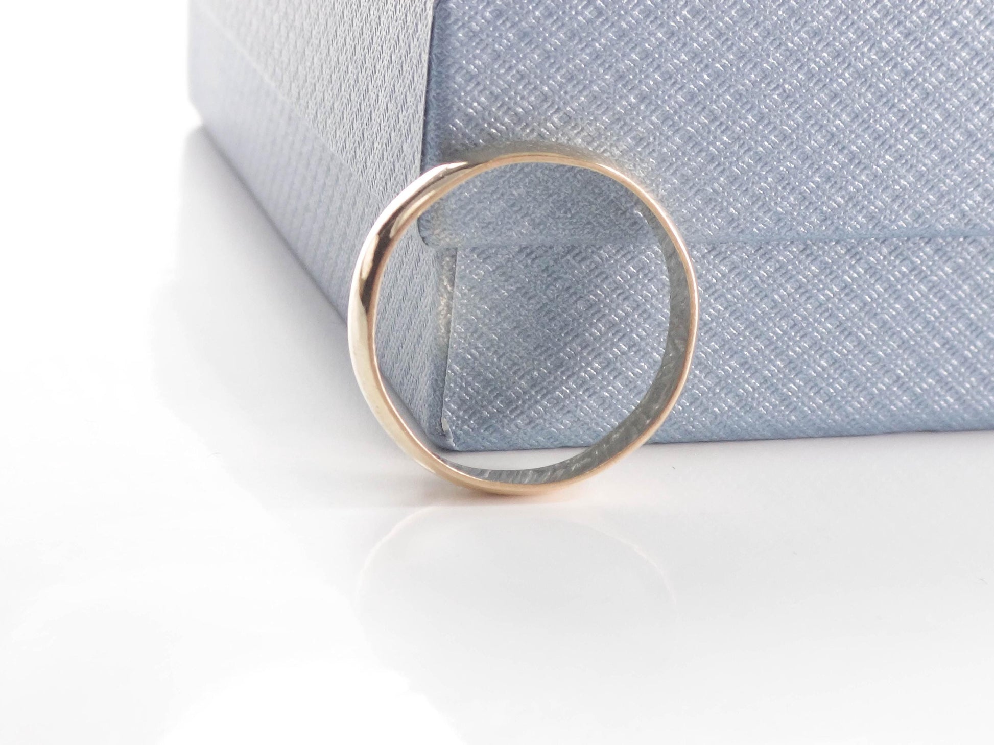 Vintage 14k Solid Yellow Gold 4 mm Wedding Band Size 9.25