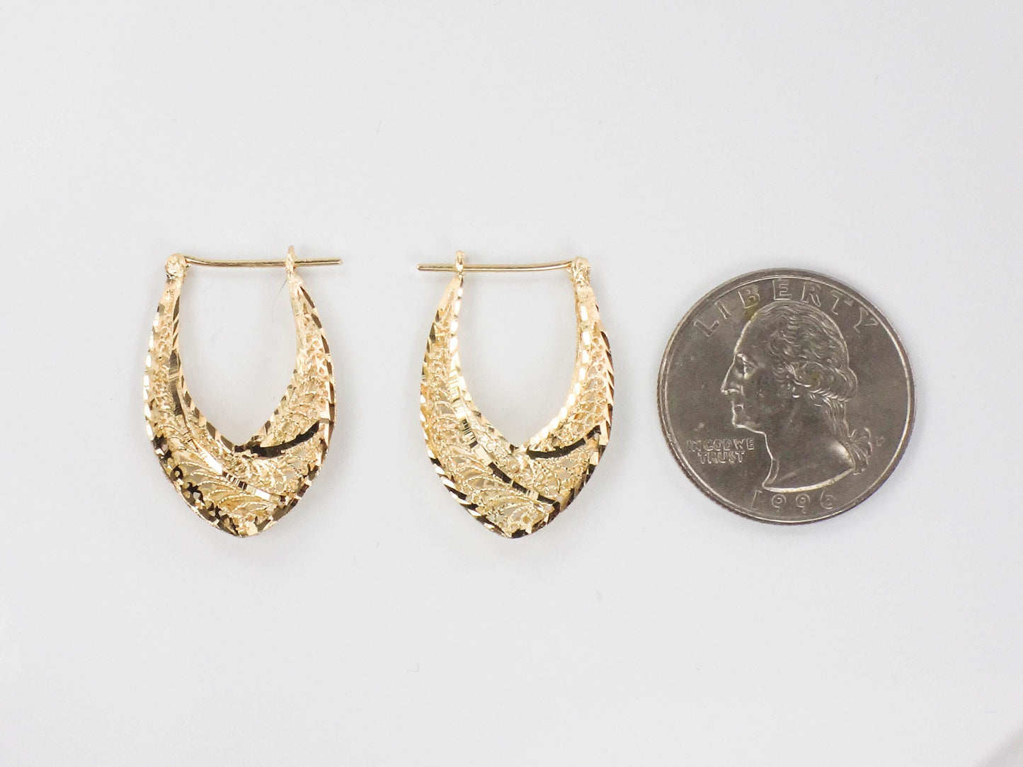 Vintage Solid 14k Yellow Gold Filigree Diamond Cut Hoop Earrings