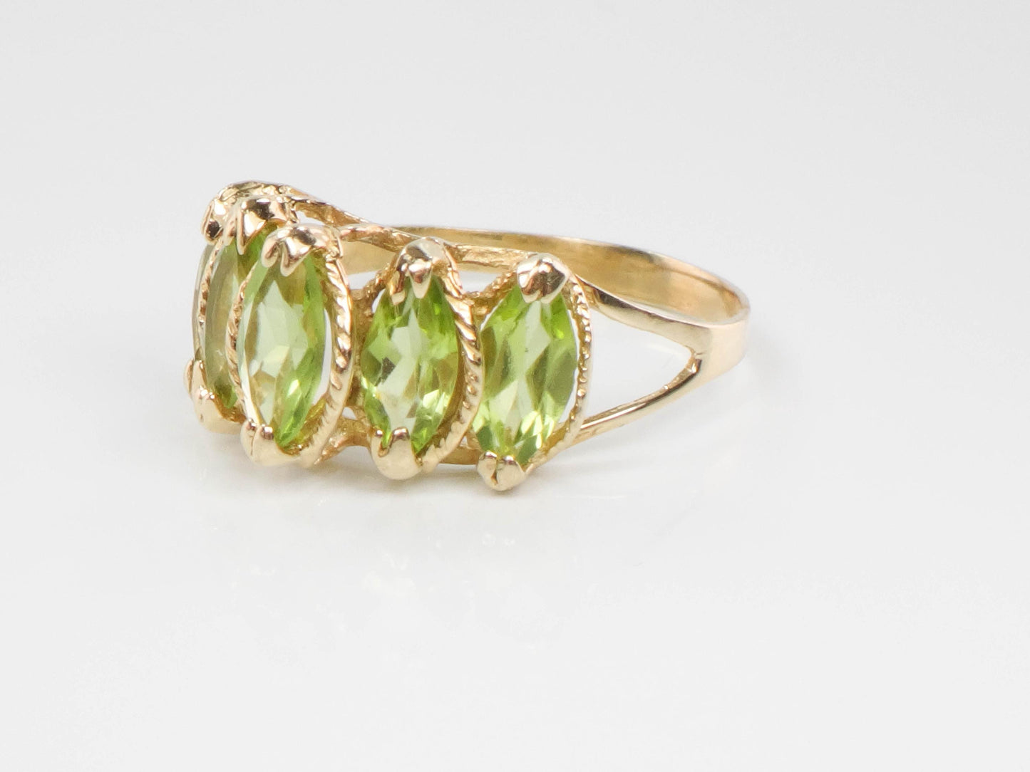 Vintage 14k Yellow Gold Marquise Peridot Ring Green August Birthstone Ring Size 8.25