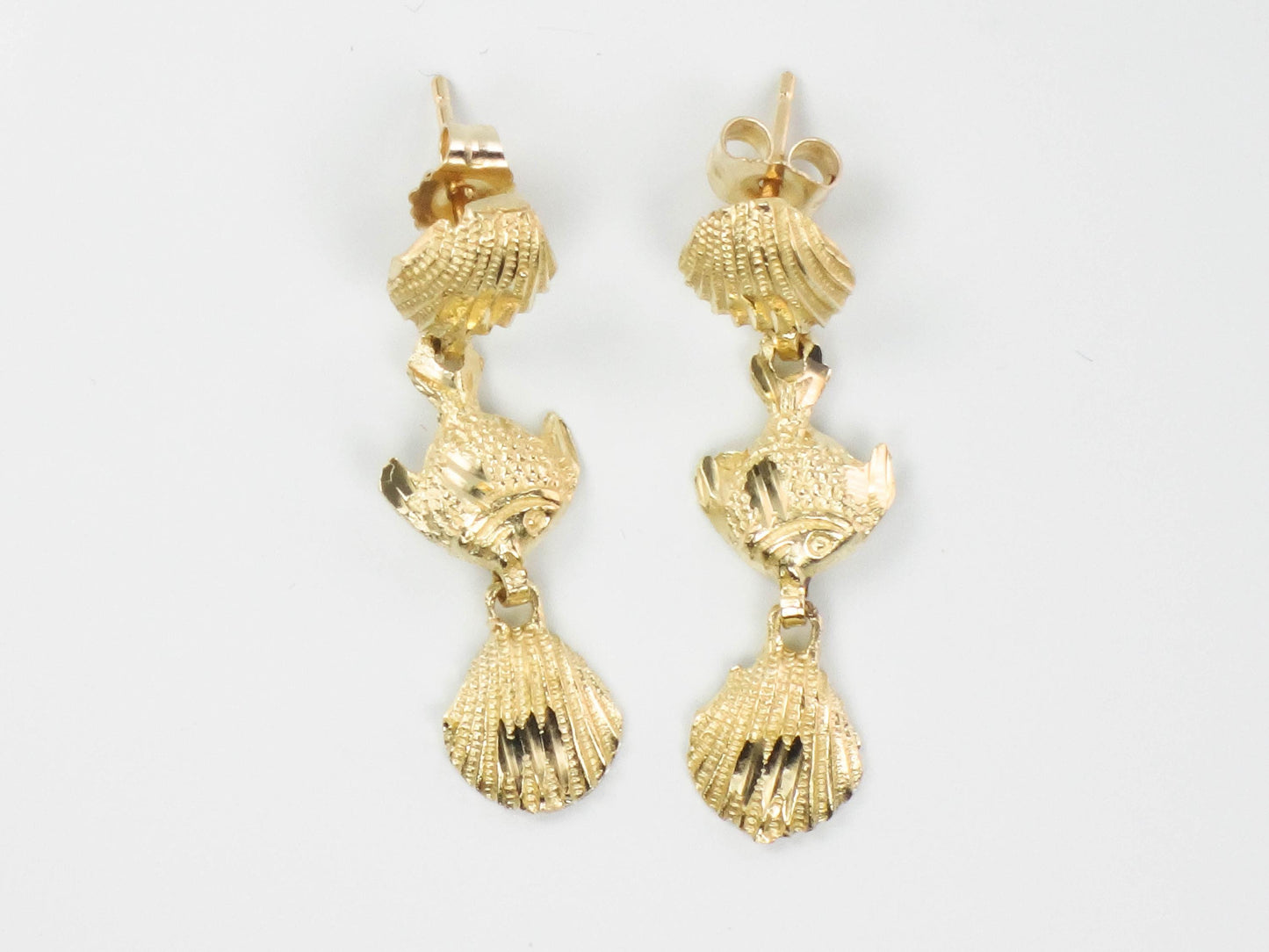 Vintage 14k Yellow Gold Sea Life Dangle Earrings: Shell & Fish