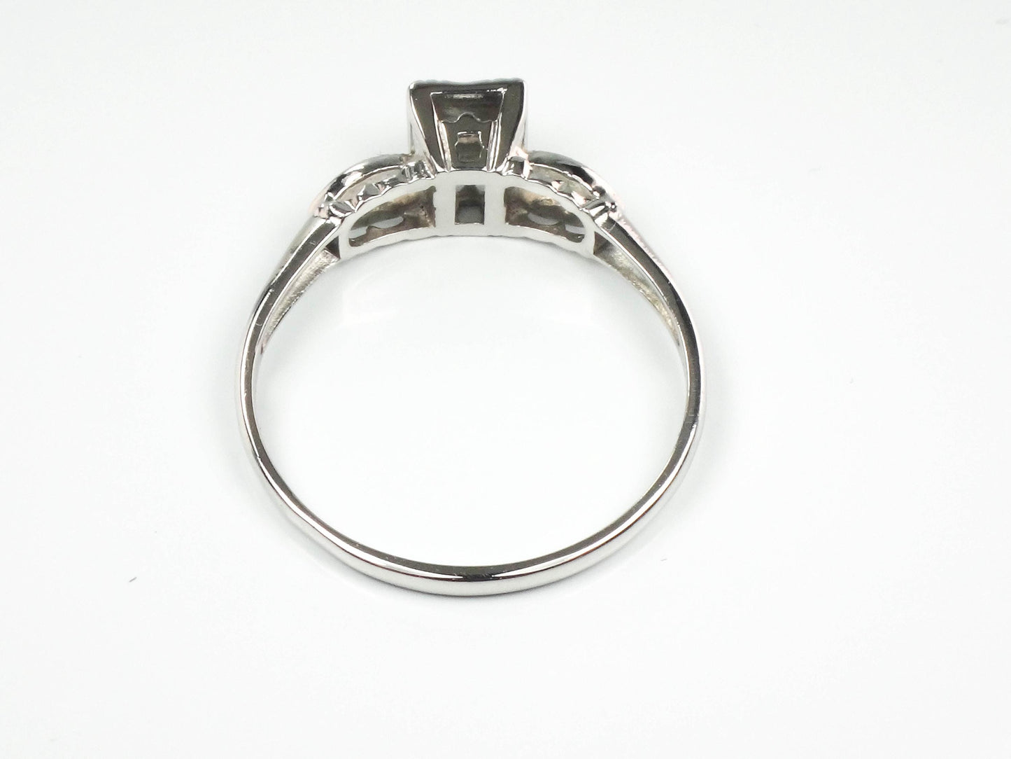 Vintage 14k White Gold Round Natural Diamond Engagement Ring, Size 10