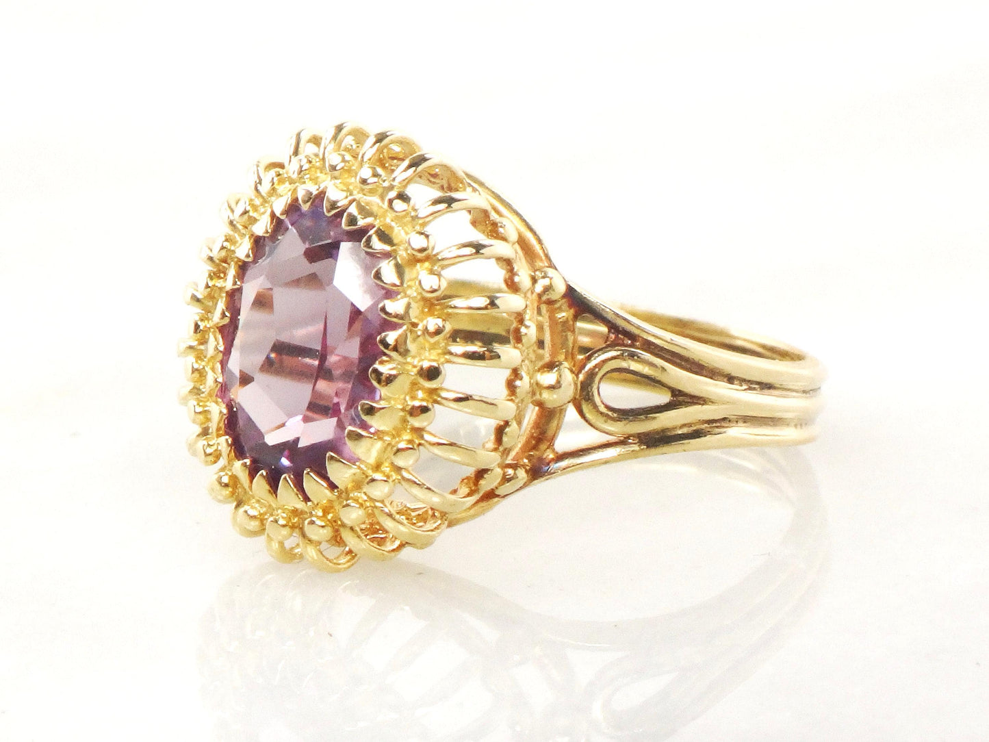 Vintage Solid 14k Yellow Gold Oval Purple Sapphire Ring Size 7